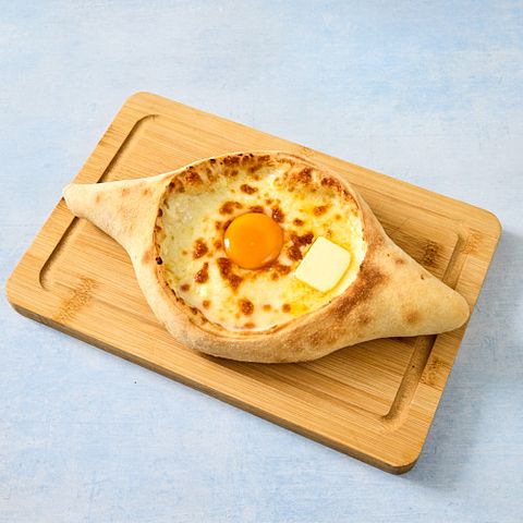 Adjaruli khachapuri